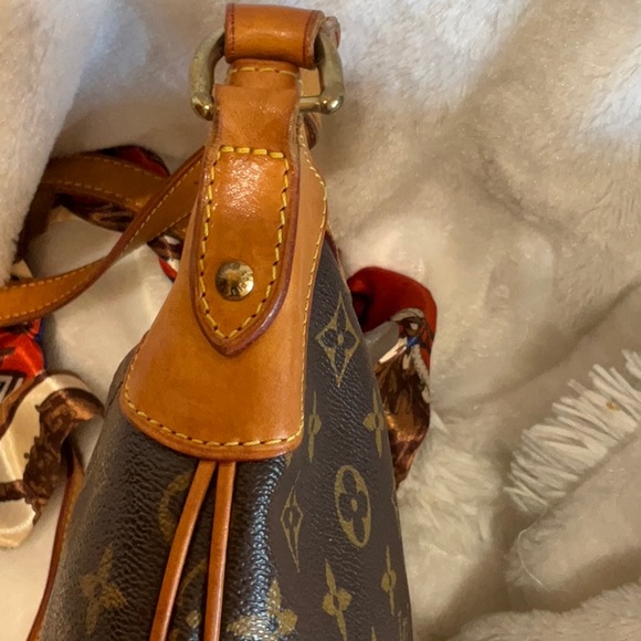 Authentic Louis Vuitton Odeon MM Monogram - Picture 4 of 16